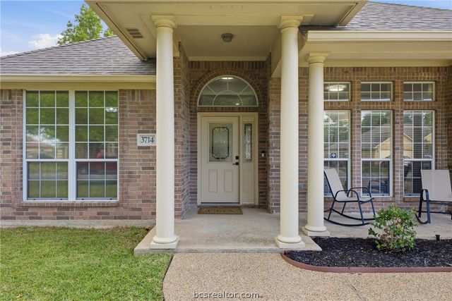 3714 Bridle Trails Court, College Station, TX 77845