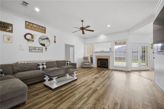 3714 Bridle Trails Court, College Station, TX 77845