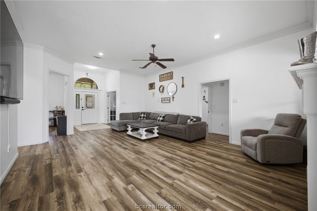 3714 Bridle Trails Court, College Station, TX 77845