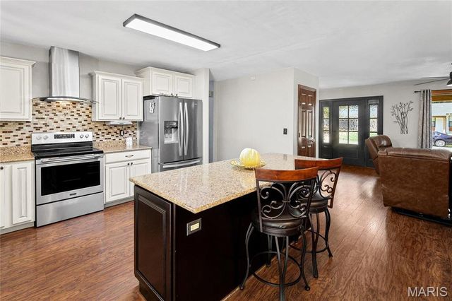 511 Rebecca Drive, O'fallon, IL 62269