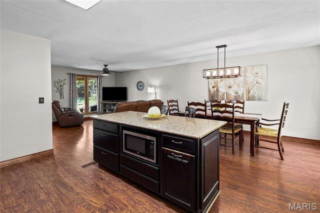 511 Rebecca Drive, O'fallon, IL 62269