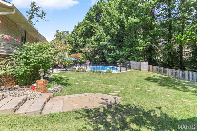 511 Rebecca Drive, O'fallon, IL 62269
