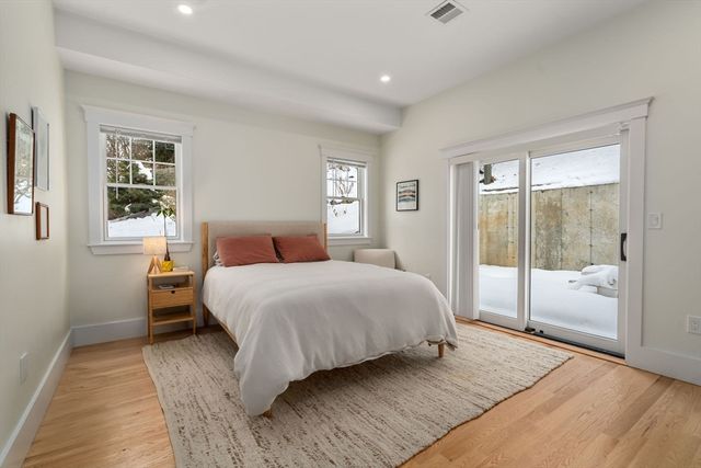 57-59 Highland Rd 57, Brookline, MA 02445