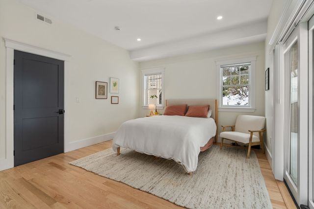 57-59 Highland Rd 57, Brookline, MA 02445