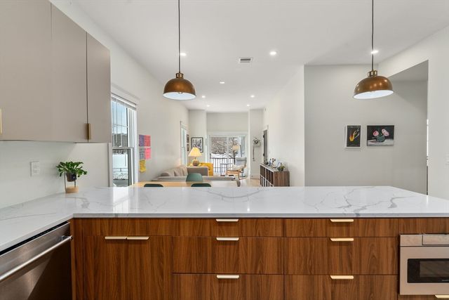 57-59 Highland Rd 57, Brookline, MA 02445