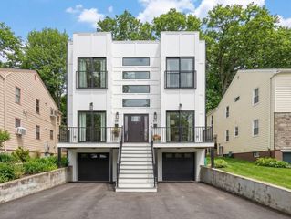 57-59 Highland Rd 57, Brookline, MA 02445