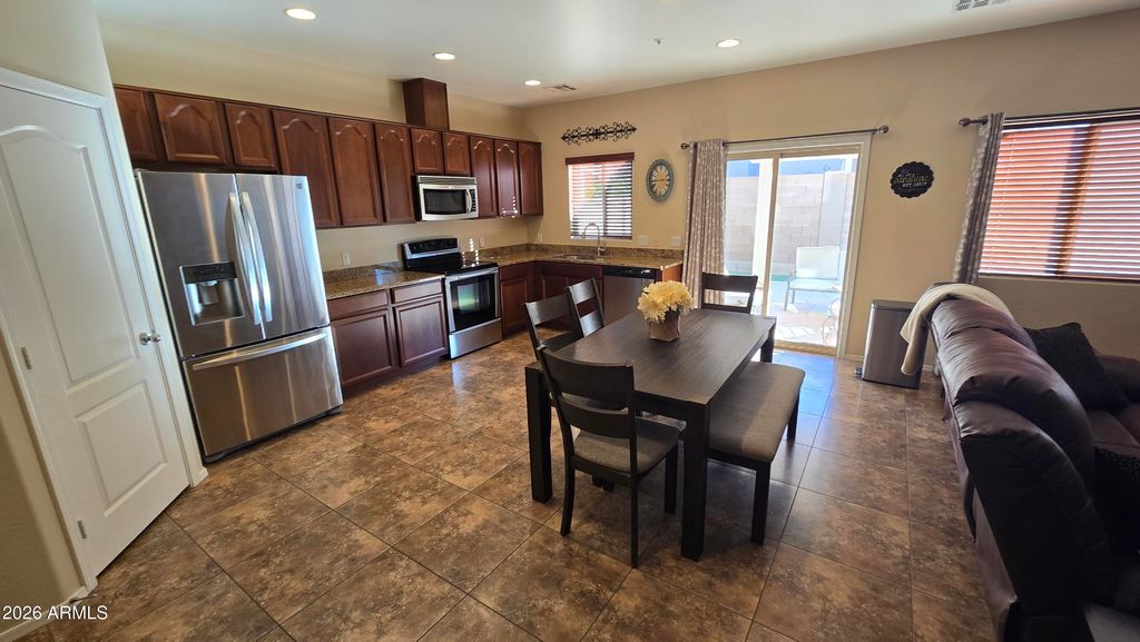 8789 W PERSHING Avenue, Peoria, AZ 85381
