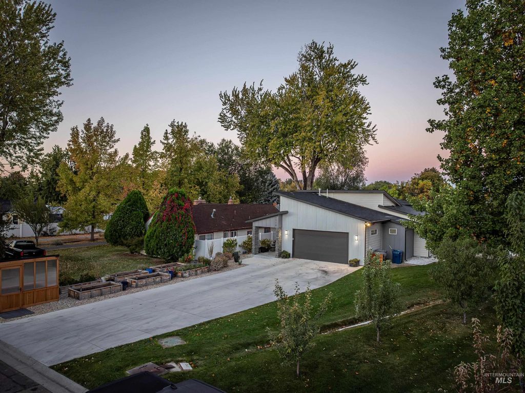 1719 S Hilton St, Boise, ID 83705 photo 2
