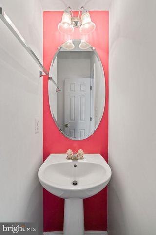 9023 BREWER CREEK PL, Manassas, VA 20109