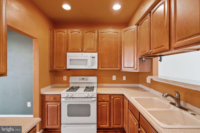 9023 BREWER CREEK PL, Manassas, VA 20109