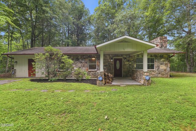 220 Seaton Drive, Gatlinburg, TN 37738
