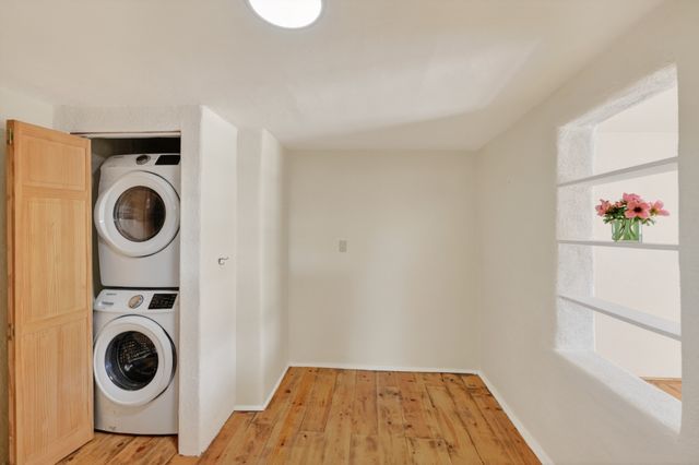 1564 Navajo Drive, Santa Fe, NM 87505