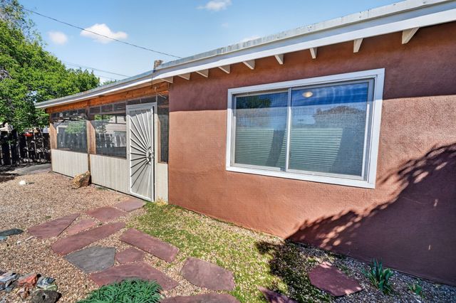 1564 Navajo Drive, Santa Fe, NM 87505