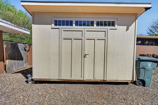 1564 Navajo Drive, Santa Fe, NM 87505