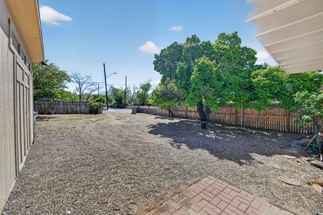 1564 Navajo Drive, Santa Fe, NM 87505