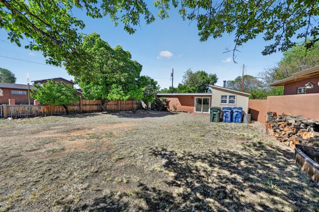 1564 Navajo Drive, Santa Fe, NM 87505