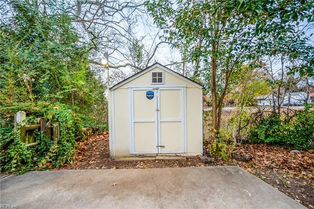 911 Holly AVE, Chesapeake, VA 23324
