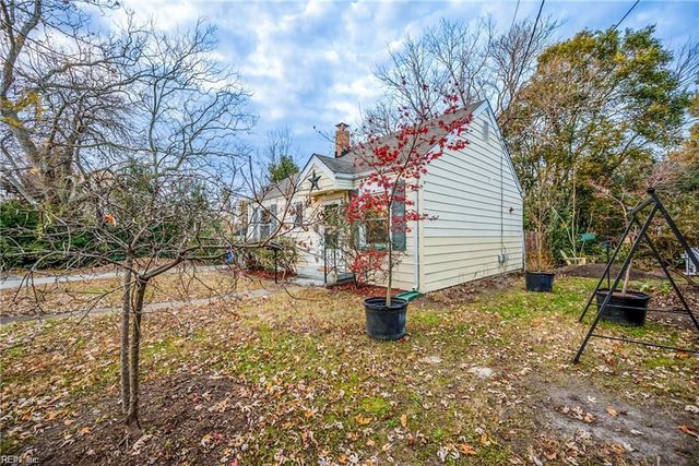 911 Holly AVE, Chesapeake, VA 23324