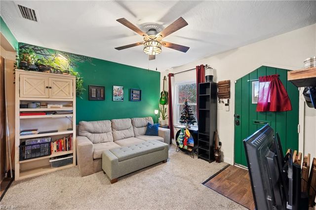 911 Holly AVE, Chesapeake, VA 23324