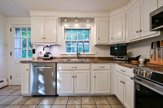 26 Brookside Ave, Lexington, MA 02421