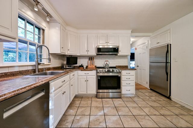 26 Brookside Ave, Lexington, MA 02421