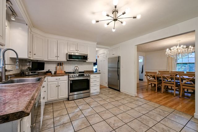 26 Brookside Ave, Lexington, MA 02421
