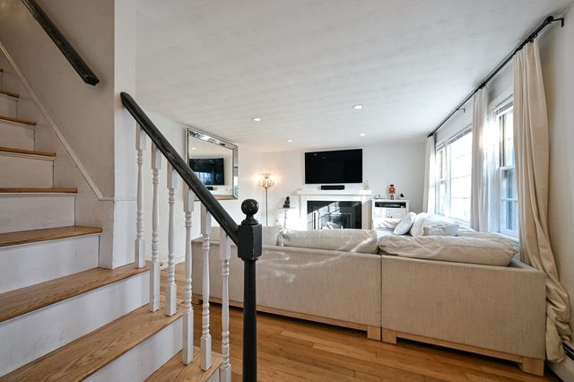 26 Brookside Ave, Lexington, MA 02421