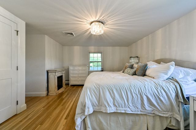 26 Brookside Ave, Lexington, MA 02421