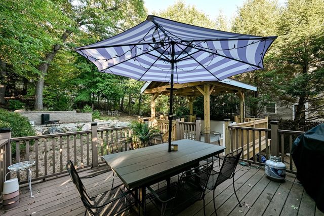 26 Brookside Ave, Lexington, MA 02421