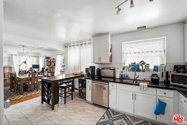 1122 S Sycamore Avenue, Los Angeles, CA 90019