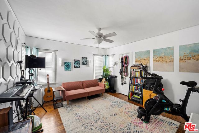 1122 S Sycamore Avenue, Los Angeles, CA 90019