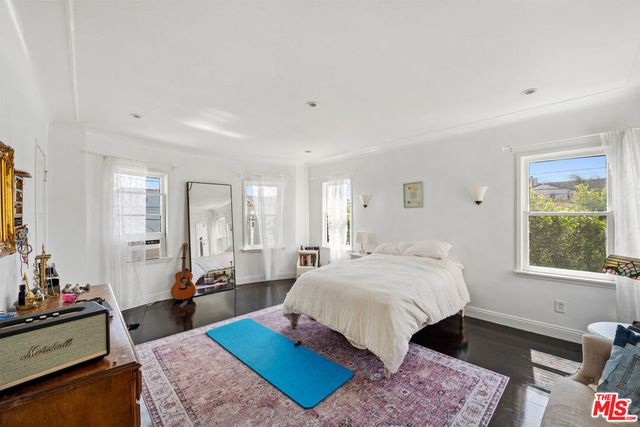 1122 S Sycamore Avenue, Los Angeles, CA 90019