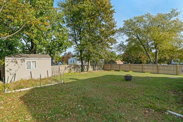 19-21 Bursley Rd, Weymouth, MA 02191