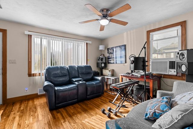 19-21 Bursley Rd, Weymouth, MA 02191