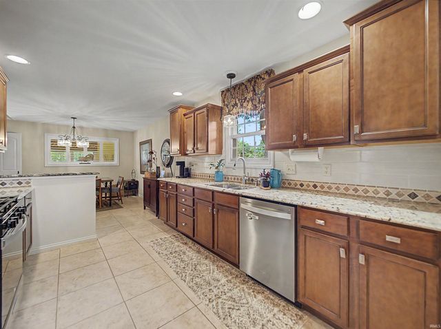 1617 Peach Court, Evansville, IN 47715