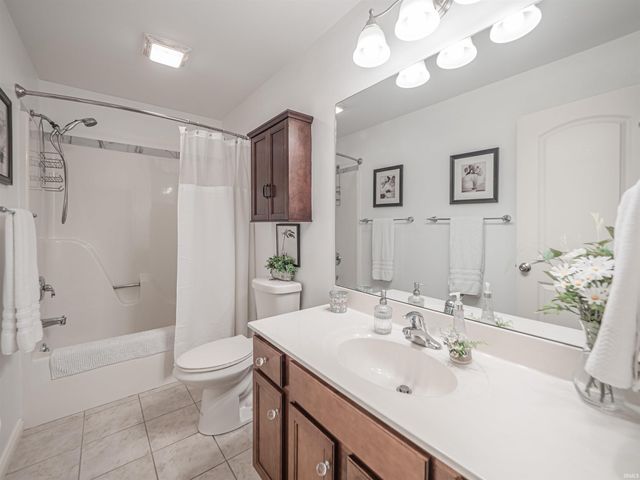 1617 Peach Court, Evansville, IN 47715