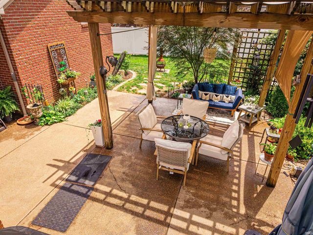 1617 Peach Court, Evansville, IN 47715