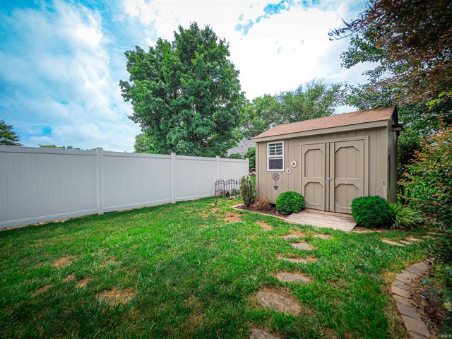 1617 Peach Court, Evansville, IN 47715