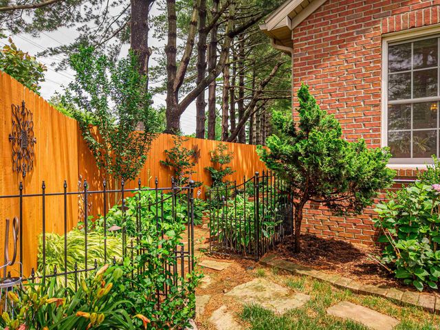 1617 Peach Court, Evansville, IN 47715
