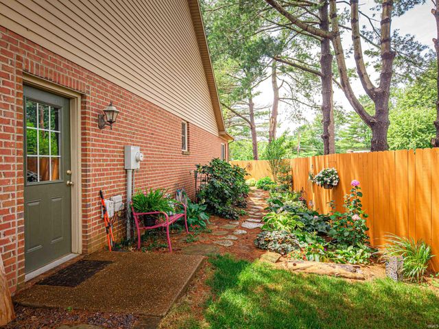 1617 Peach Court, Evansville, IN 47715