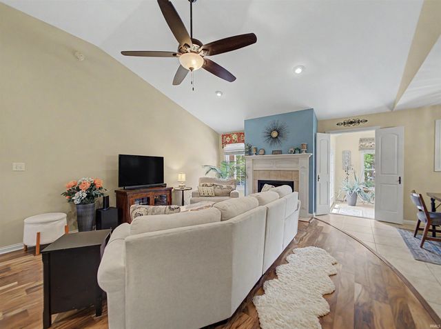 1617 Peach Court, Evansville, IN 47715