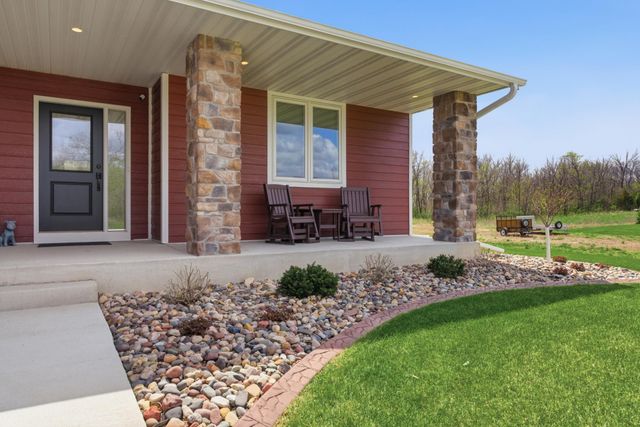 2075 13th Street NW, Faribault, MN 55021