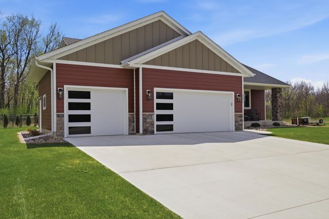 2075 13th Street NW, Faribault, MN 55021