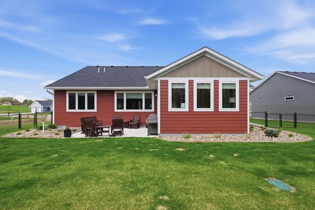 2075 13th Street NW, Faribault, MN 55021