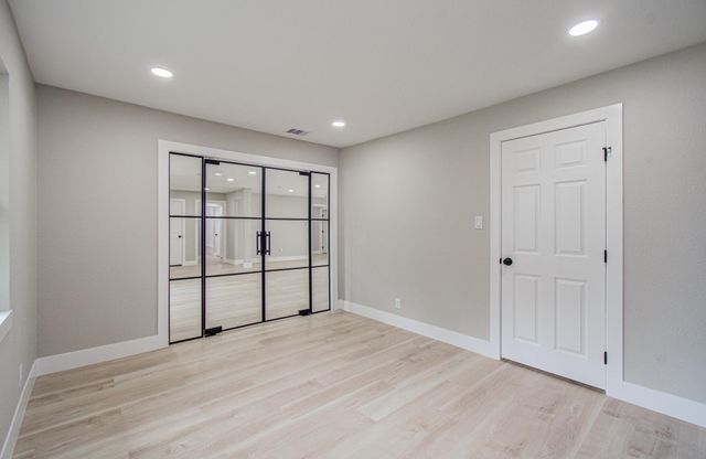 5731 Creekbend Drive, Houston, TX 77096
