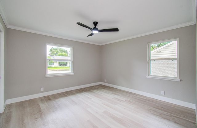 5731 Creekbend Drive, Houston, TX 77096