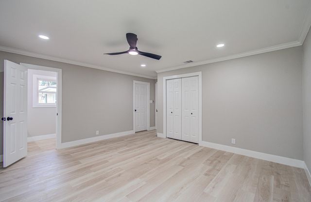 5731 Creekbend Drive, Houston, TX 77096