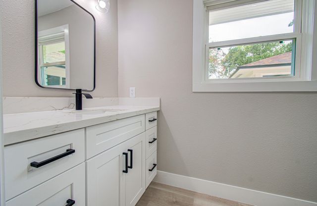 5731 Creekbend Drive, Houston, TX 77096