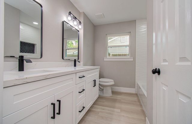 5731 Creekbend Drive, Houston, TX 77096