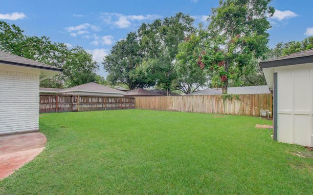 5731 Creekbend Drive, Houston, TX 77096